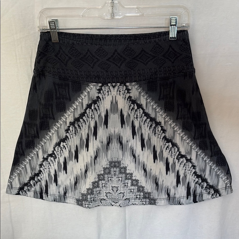 PRANA Black and Gray Patterned Women's Mini Skirt